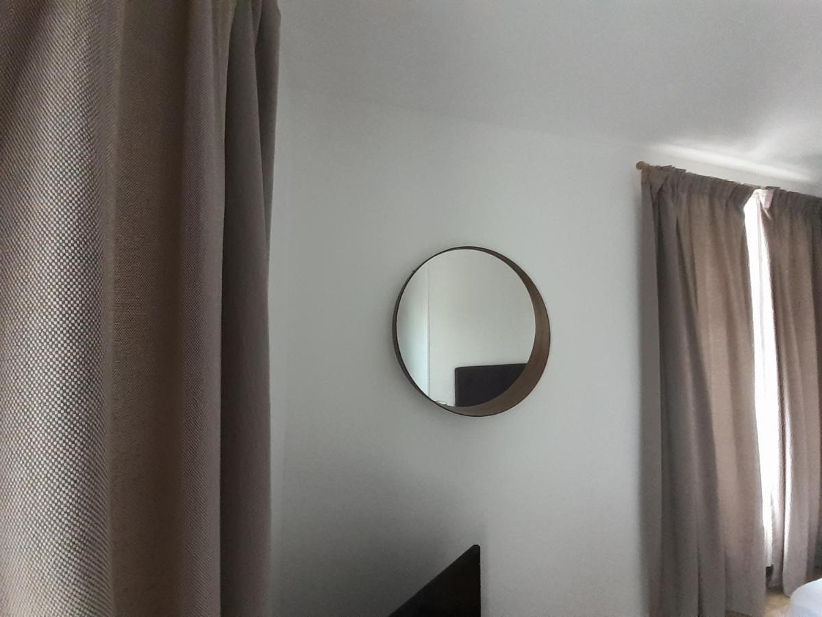 Centre Ville, Chambre Independante 20M2 Et Sa Salle De Bain Privee Nogent-le-Rotrou Eksteriør billede